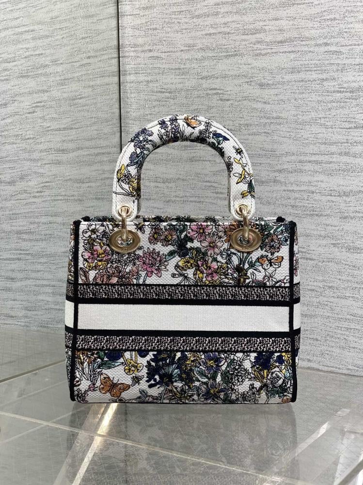 Classic Top Handle Bag Style 1068616352