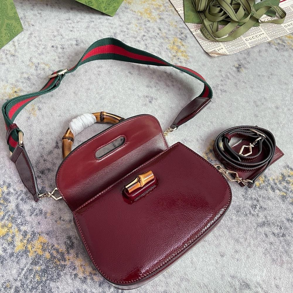 Italian-Inspired Stylish Shoulder Bag 21x15x7cm