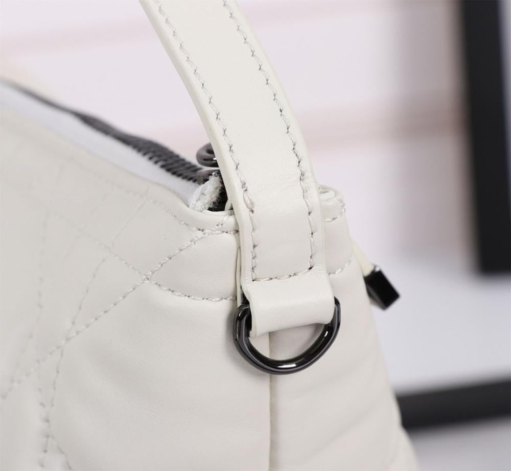 Luxury Refined Embroidered Shoulder Bag White 22x13x9.5cm