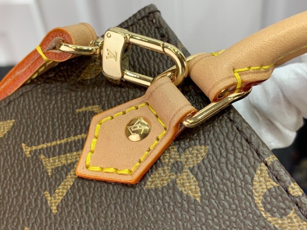 Classic Top Handle Bag Style 747008408