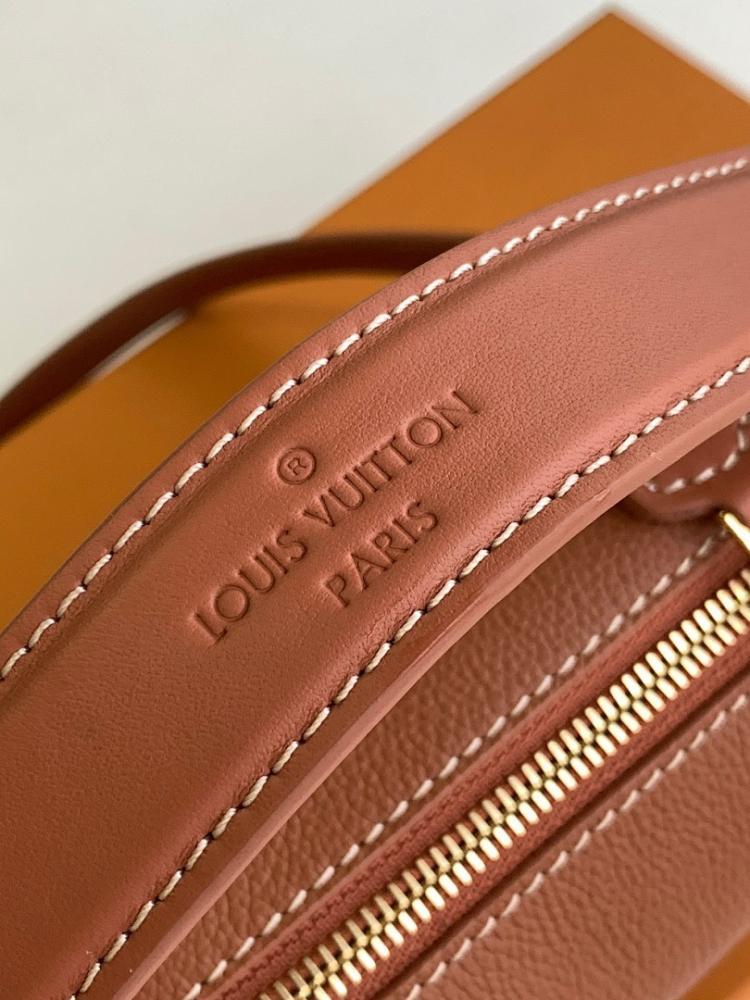 Modern Elegant Calfskin Travel Bag 21x14x6cm