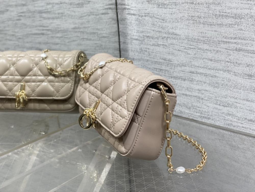 Classic Top Handle Bag Style 1899114761