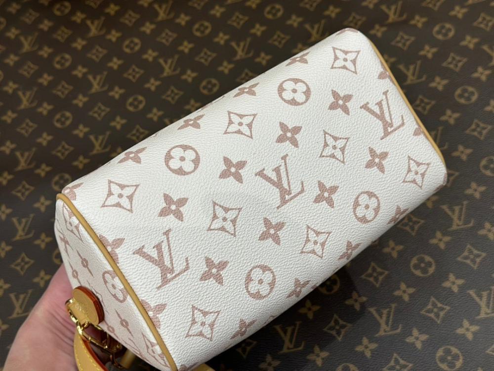 Stylish Leather Travel Bag