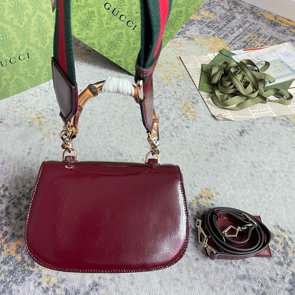 Italian-Inspired Stylish Shoulder Bag 21x15x7cm