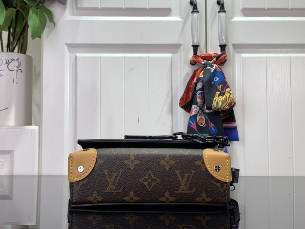 Classic Shoulder Bag Style 237252837