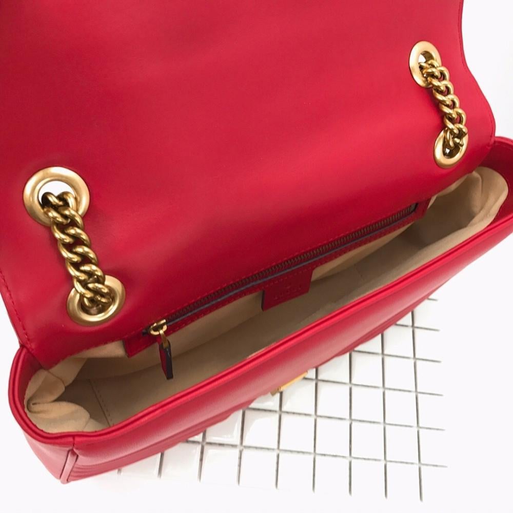 Elegant Refined Crossbody Bag 31x19x7cm