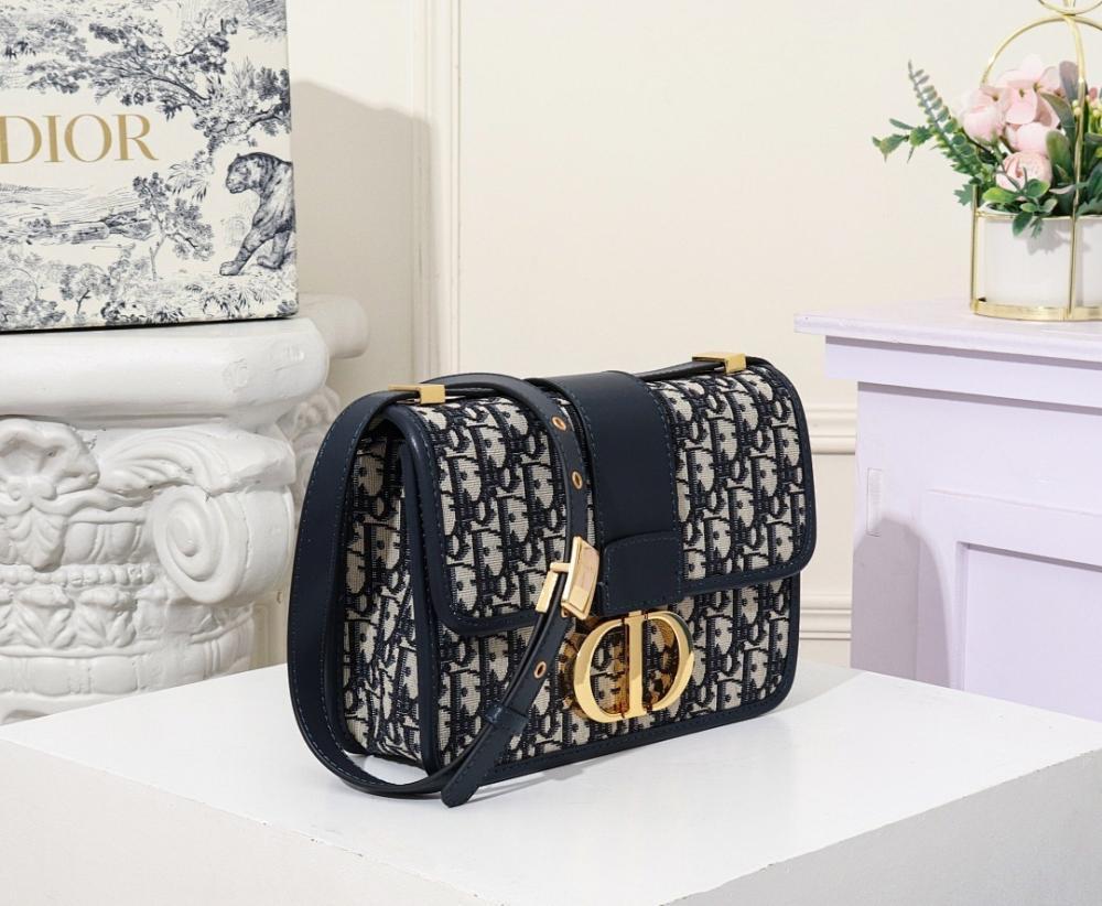 Alma Leather Shoulder Bag 24x17x8cm Style 128526789