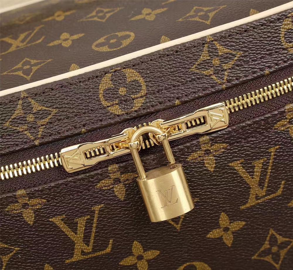 Stylish Refined Gold Monogram Leather Shoulder Bag 32x20x21cm