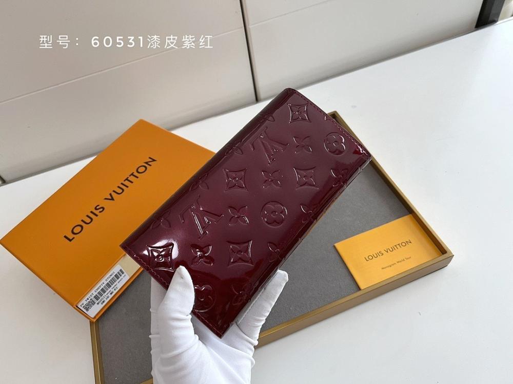 Stylish Leather Wallet 19x10cm