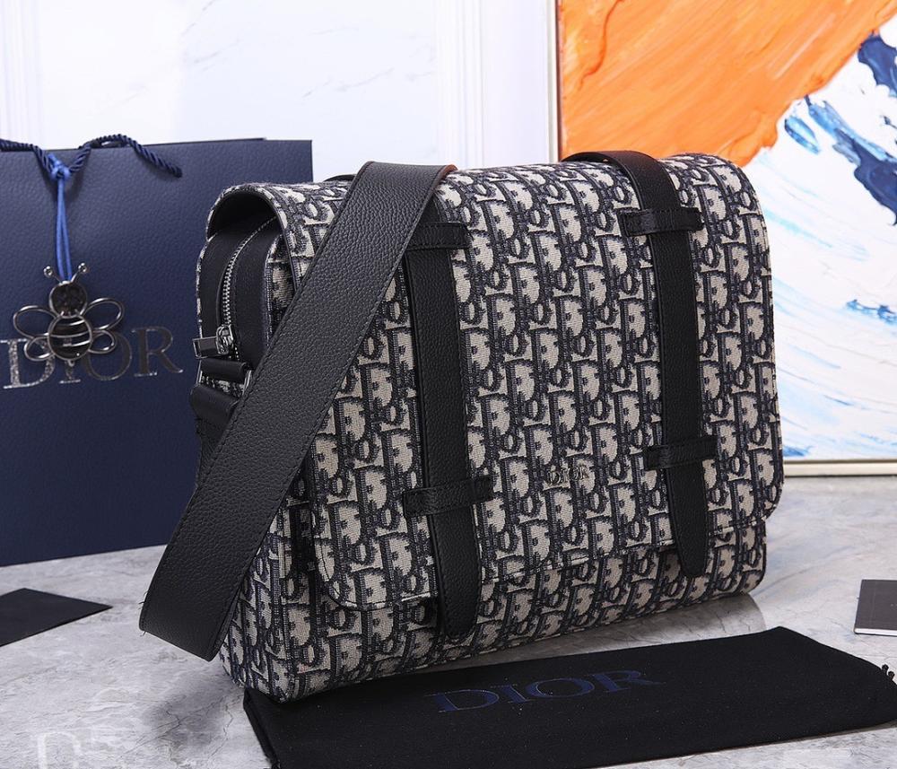 Modern Luxury Beige Embroidered Jacquard Shoulder Bag