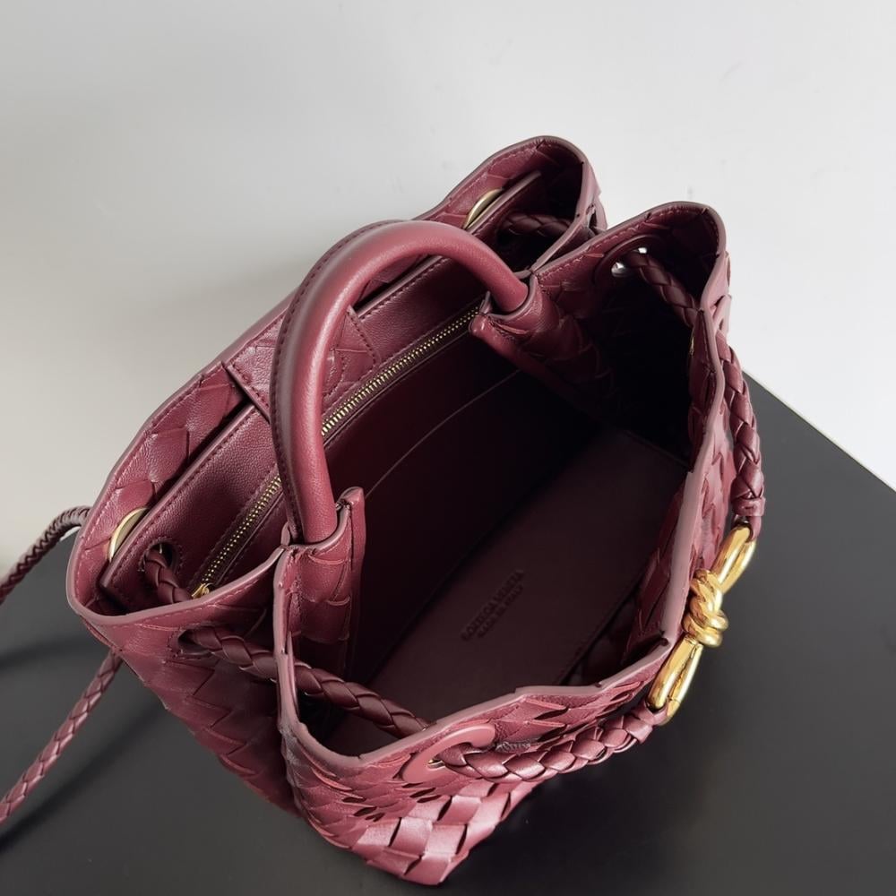 Classic Top Handle Bag Style 493368566