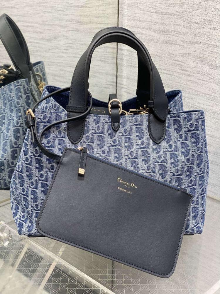 Top Handle Bag Style 1017794559