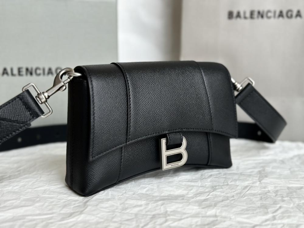 Classic Top Handle Bag Style 680376151