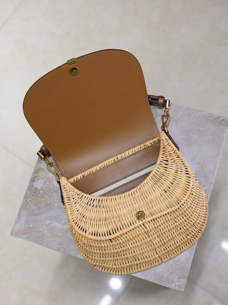 Italian-Inspired Elegant Leather Top Handle Bag 21x23x9cm