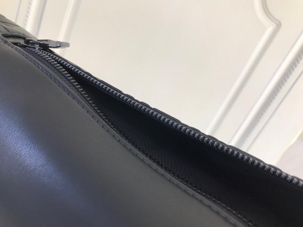 Luxury Stylish Calfskin Shoulder Bag 47x20x9cm