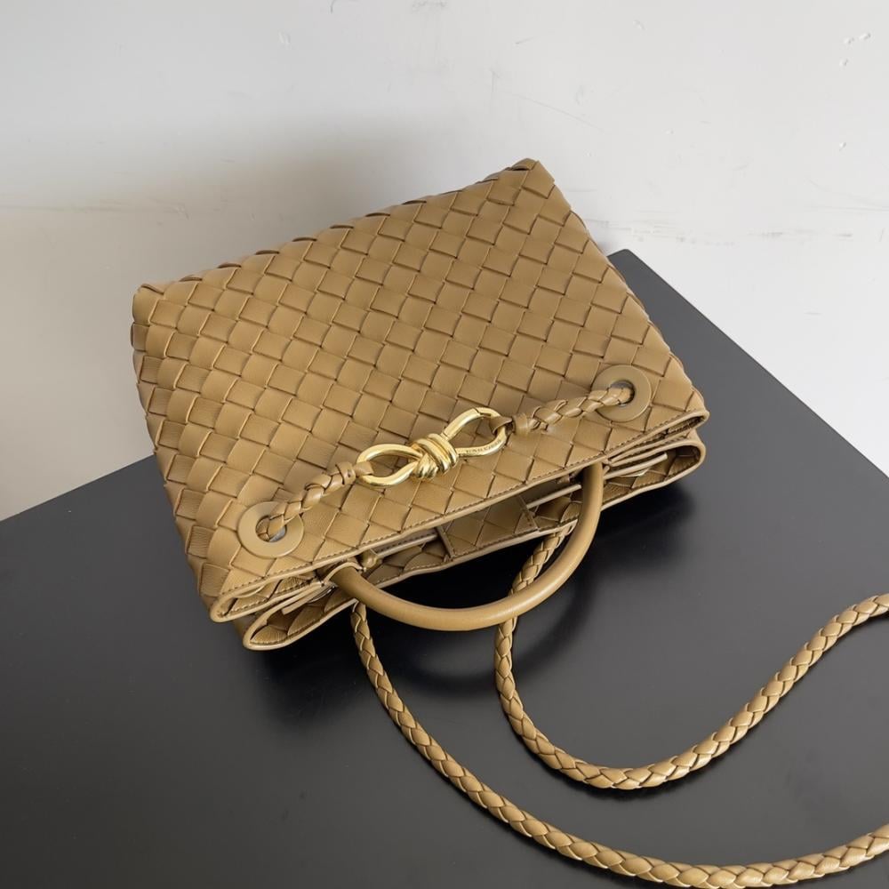Luxury Leather Top Handle Bag Style 9436924