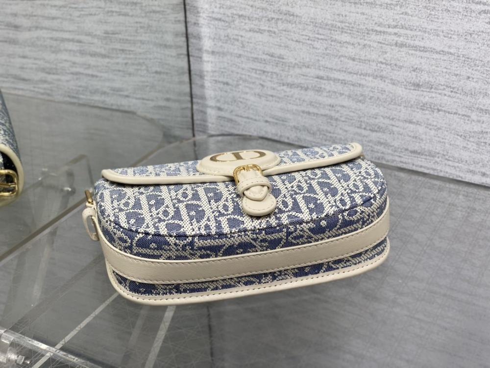 Modern Top Handle Bag Style 678045182