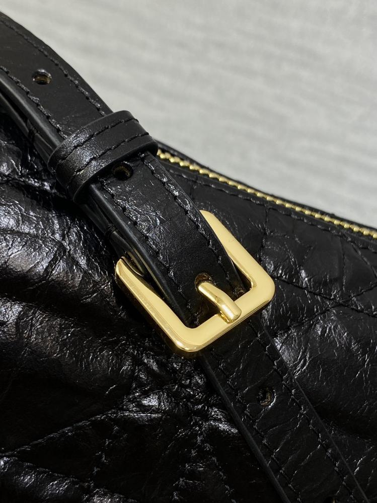 Hobo Bag Style 692503004