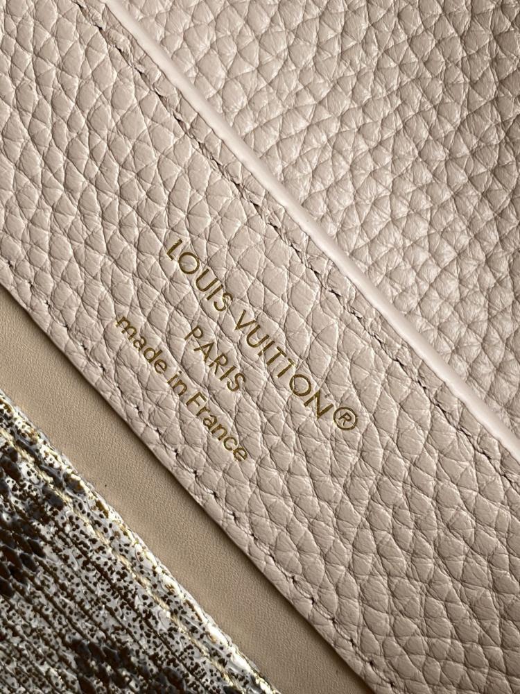 Wallet Style 1570573633