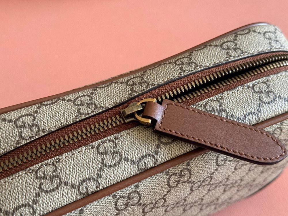 Classic Refined Crossbody Bag 22x14x6cm