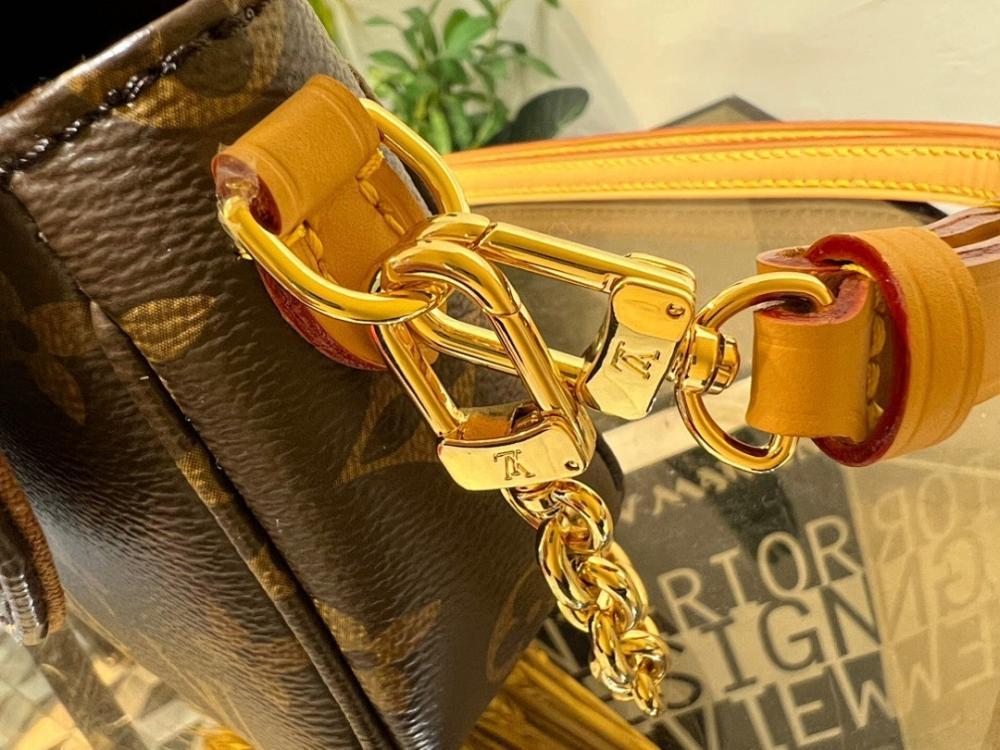 Stylish Leather Crossbody Bag