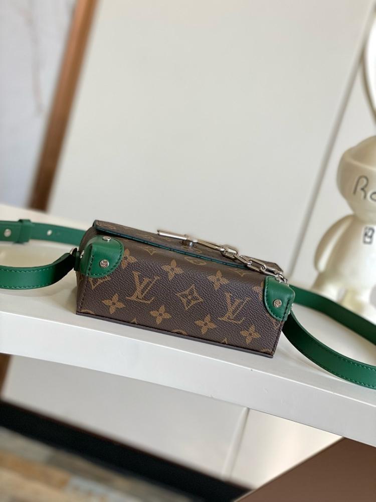 Classic Canvas Shoulder Bag