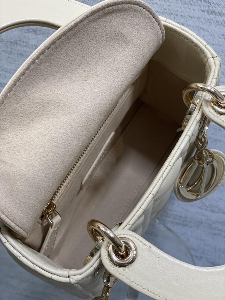 Classic Elegant Top Handle Bag Style 266983232