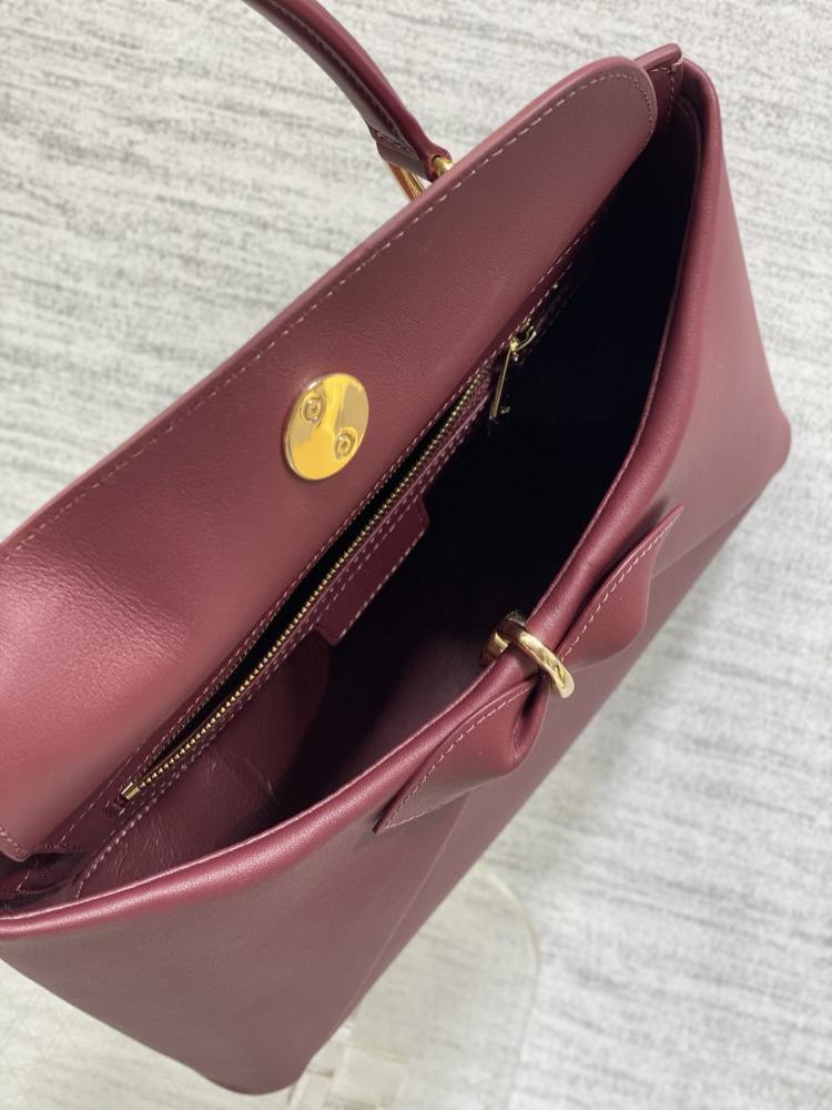 Classic Luxury Top Handle Bag Style 1806006578
