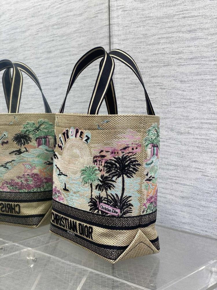 Embroidered Shoulder Bag Style 682661974