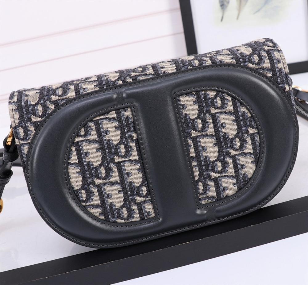 Modern Italian-Inspired Quilted Leather Shoulder Bag 21x12x6cm
