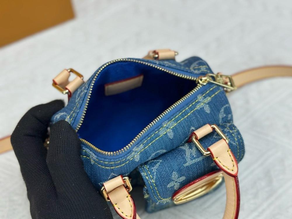 Stylish Refined Leather Shoulder Bag Red 16x10x7.5cm