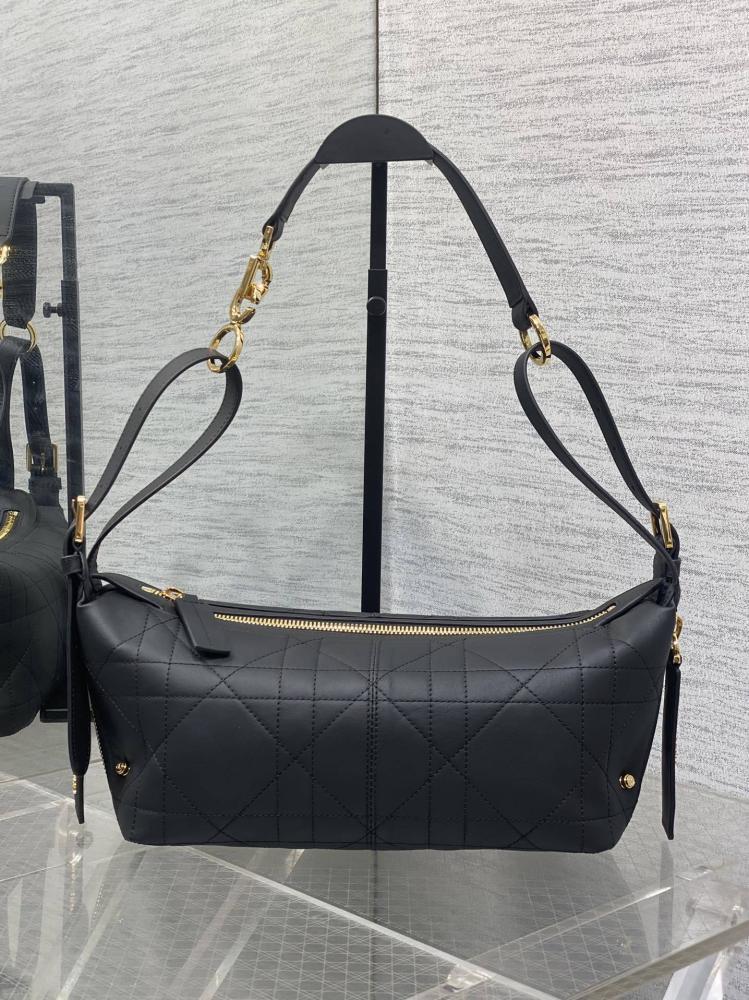 Hobo Bag Style 137469871