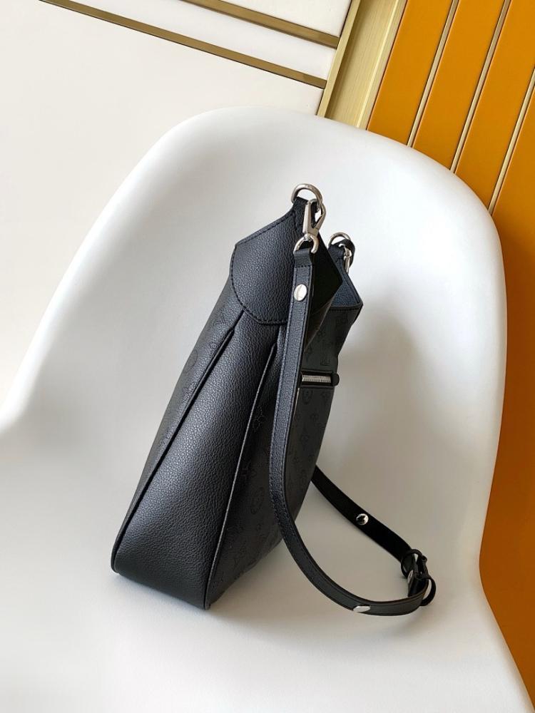Modern Elegant Monogram Leather Shoulder Bag 28x25x8cm