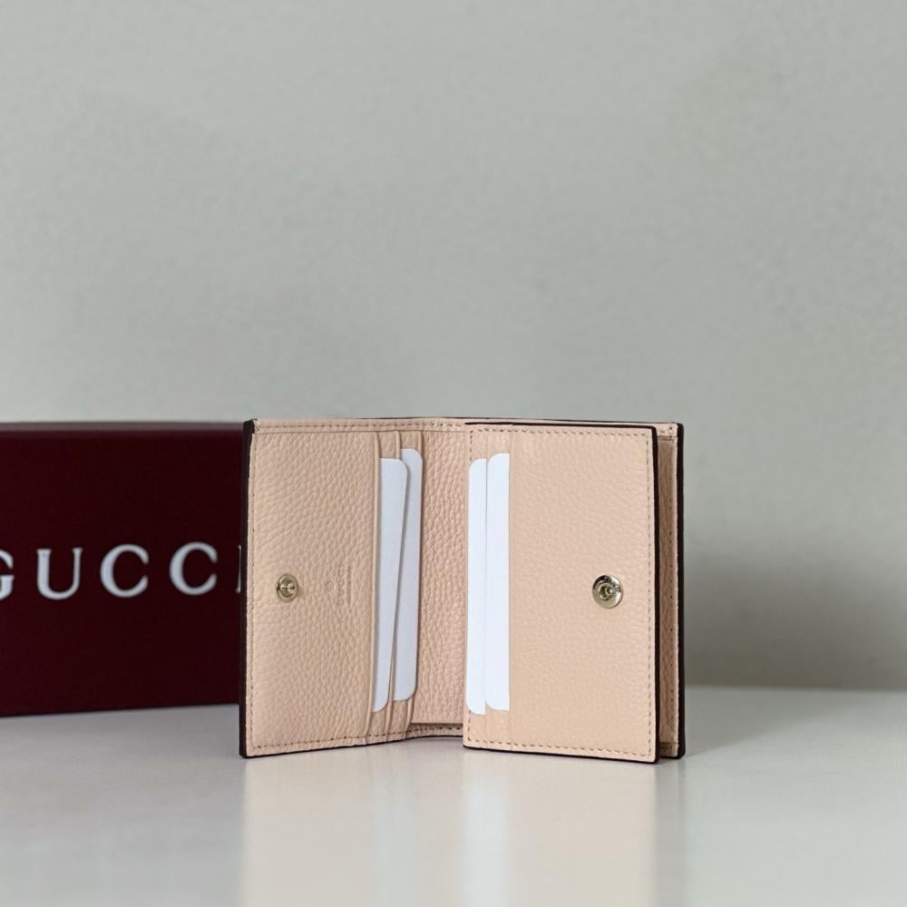 Elegant Wallet Style 2127774892