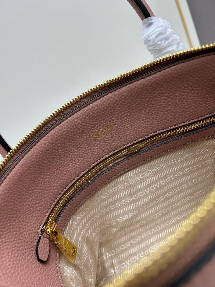 Classic Refined Calfskin Shoulder Bag 31x23x14cm