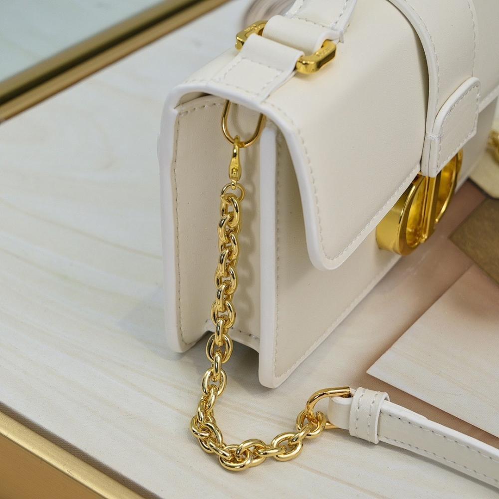 Elegant Leather Crossbody Bag 20x10x4cm