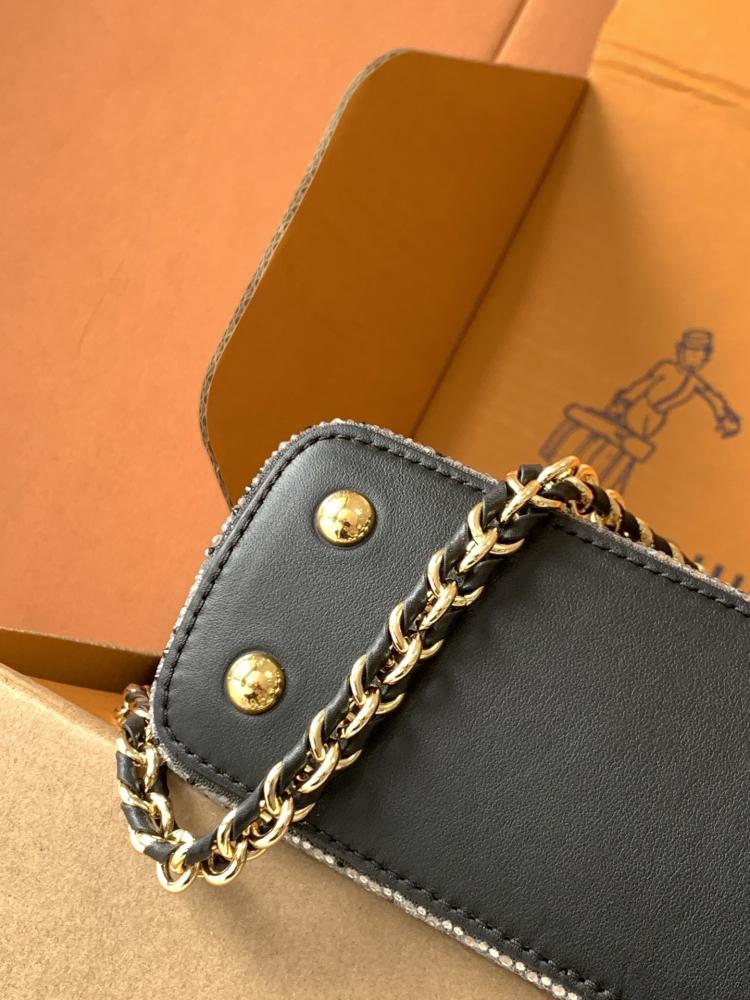 Crystal-Embellished Leather Wallet Style 1713797122