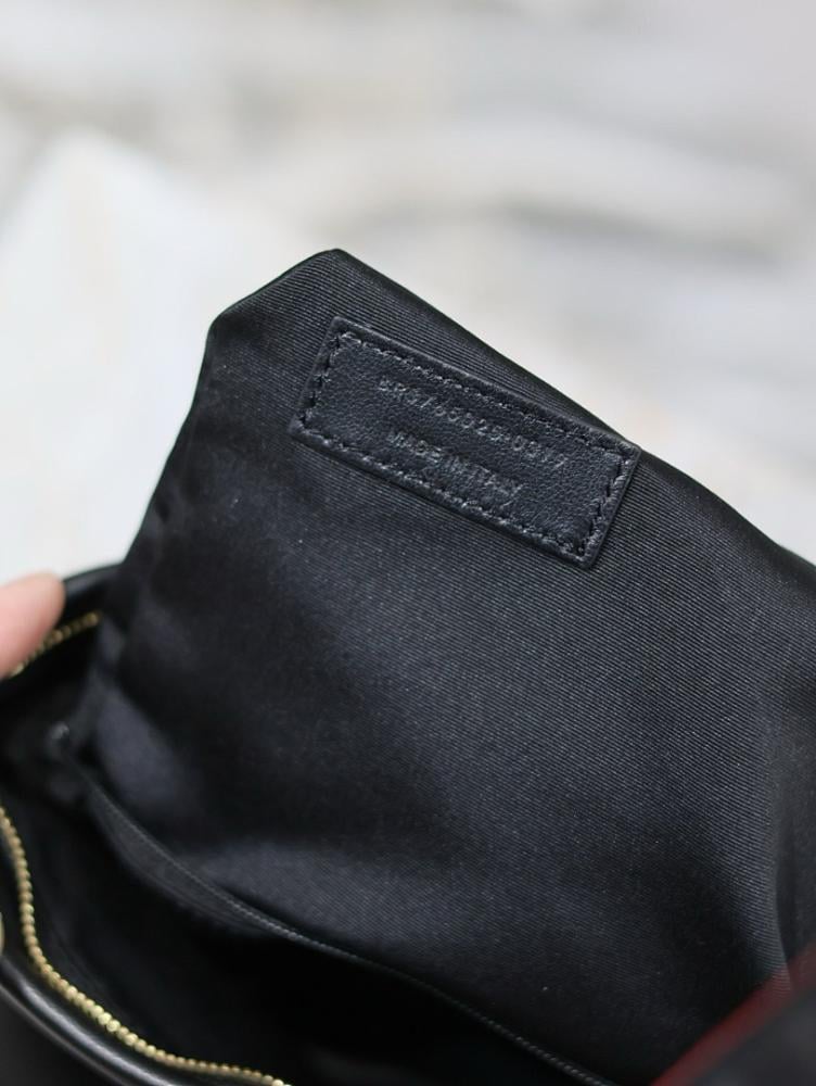 Modern Luxury Leather Top Handle Bag 23x16x3cm