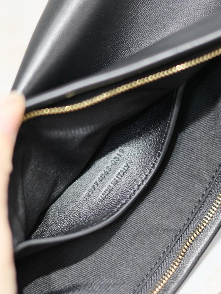 Elegant Stylish Lambskin Top Handle Bag 30x15x3.5cm