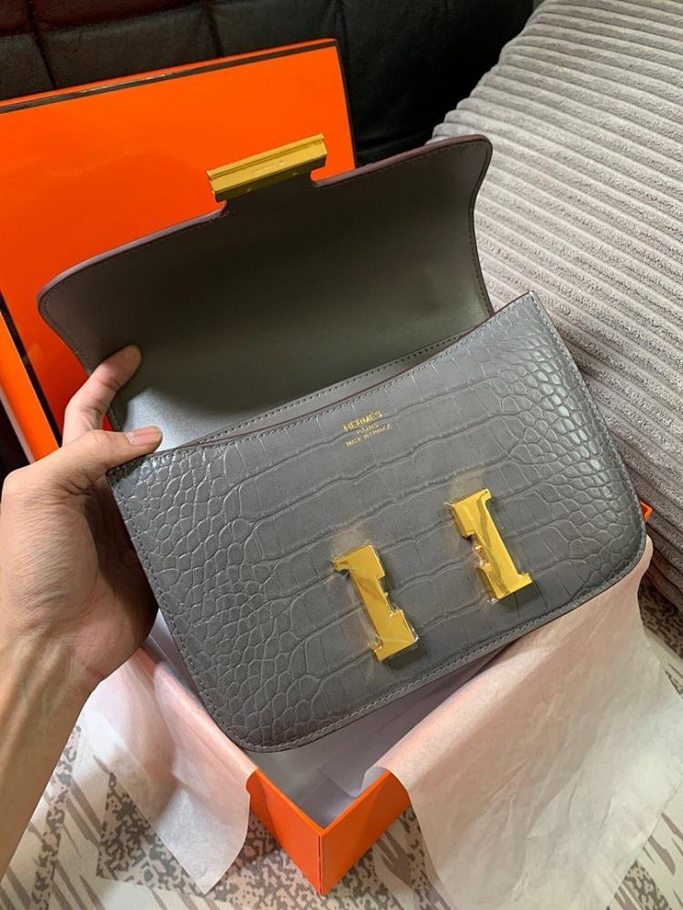 Classic Luxury Gold Leather Shoulder Bag