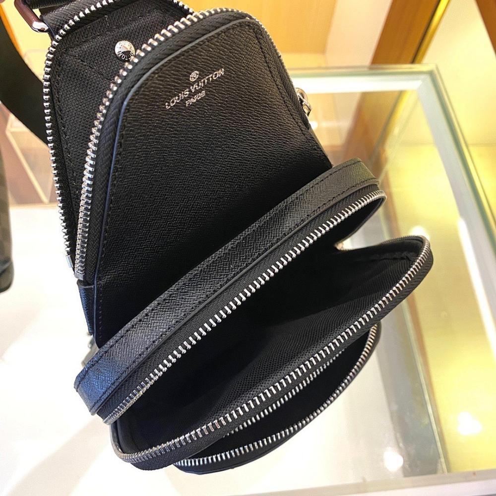 Modern Refined Leather Shoulder Bag 20x31x7cm