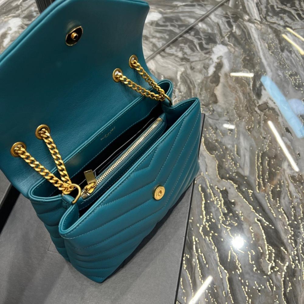 Stylish Calfskin Shoulder Bag 25x17x9cm