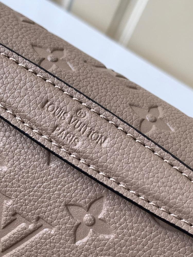 Elegant Stylish Leather Shoulder Bag 25x17x9.5cm