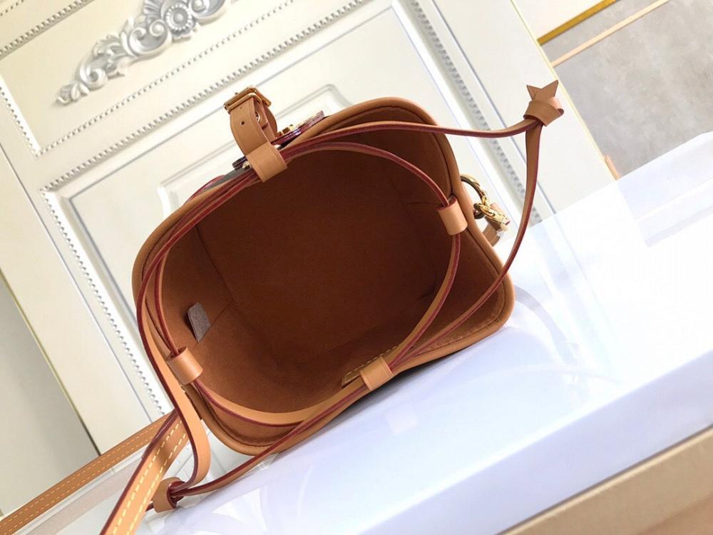 Stylish Bucket Bag