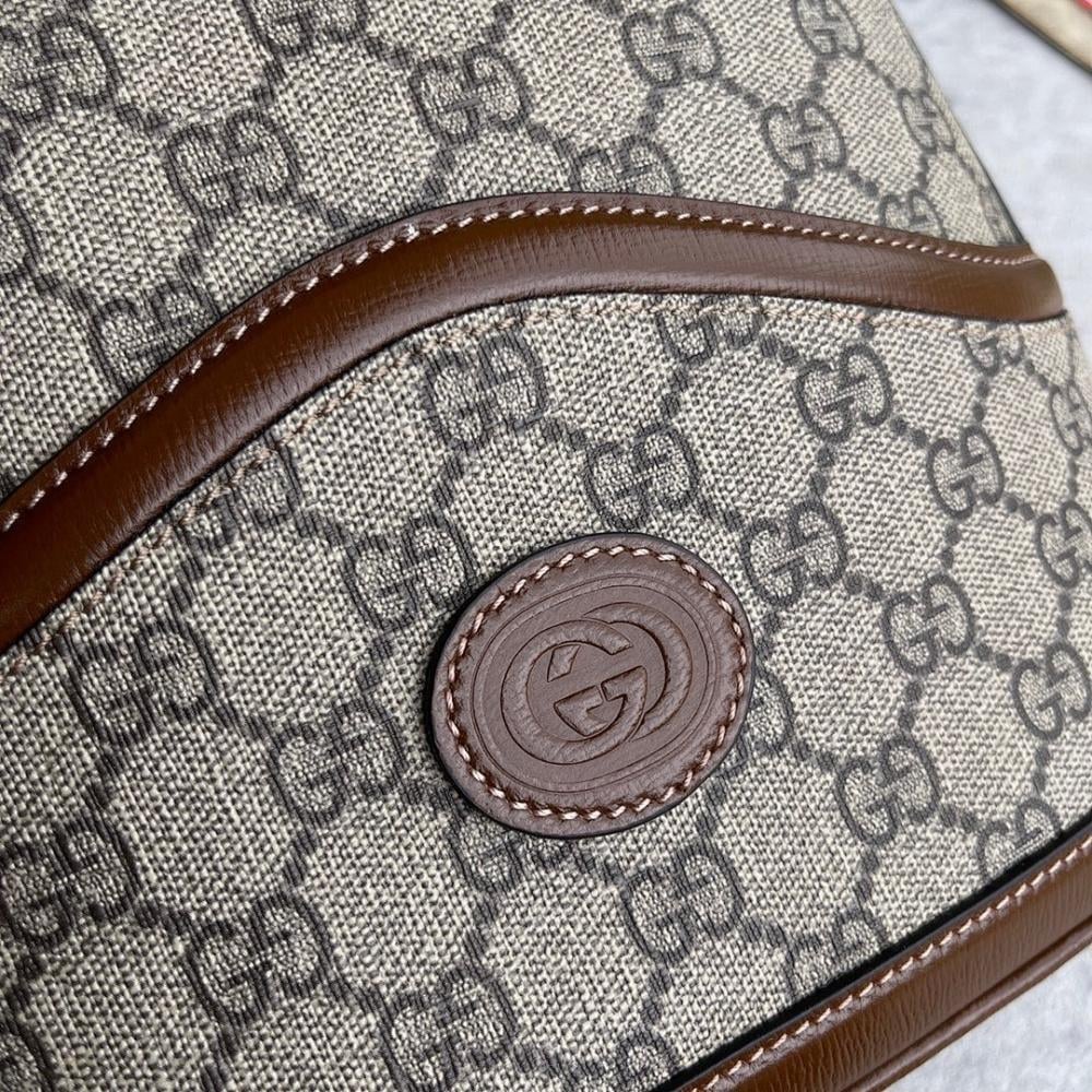 Modern Italian-Inspired Bag 24.5x20x8cm