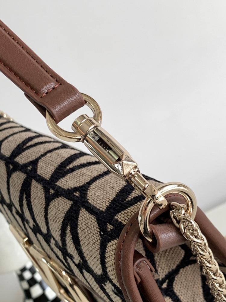 Elegant Stylish Embroidered Shoulder Bag