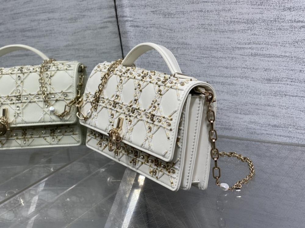 Wallet Style 364759962