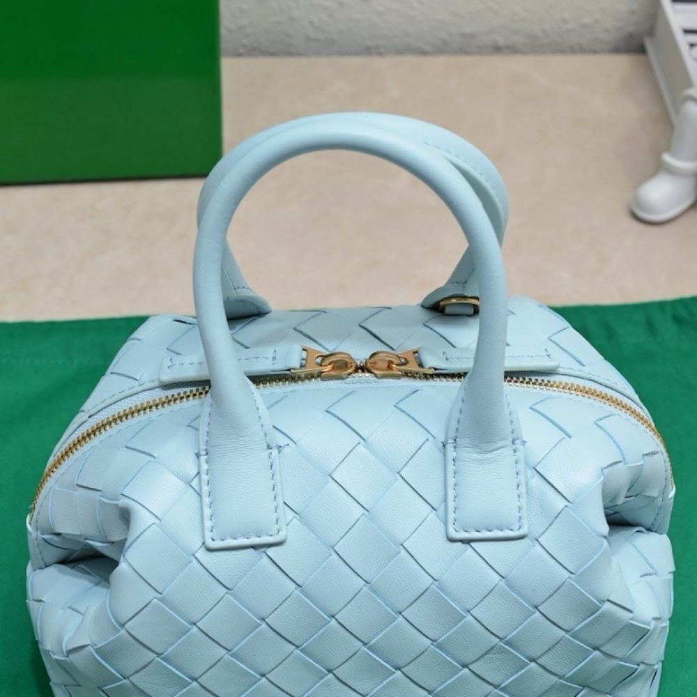 Luxury Premium Woven Lambskin Shoulder Bag 20.5x15.5x10cm