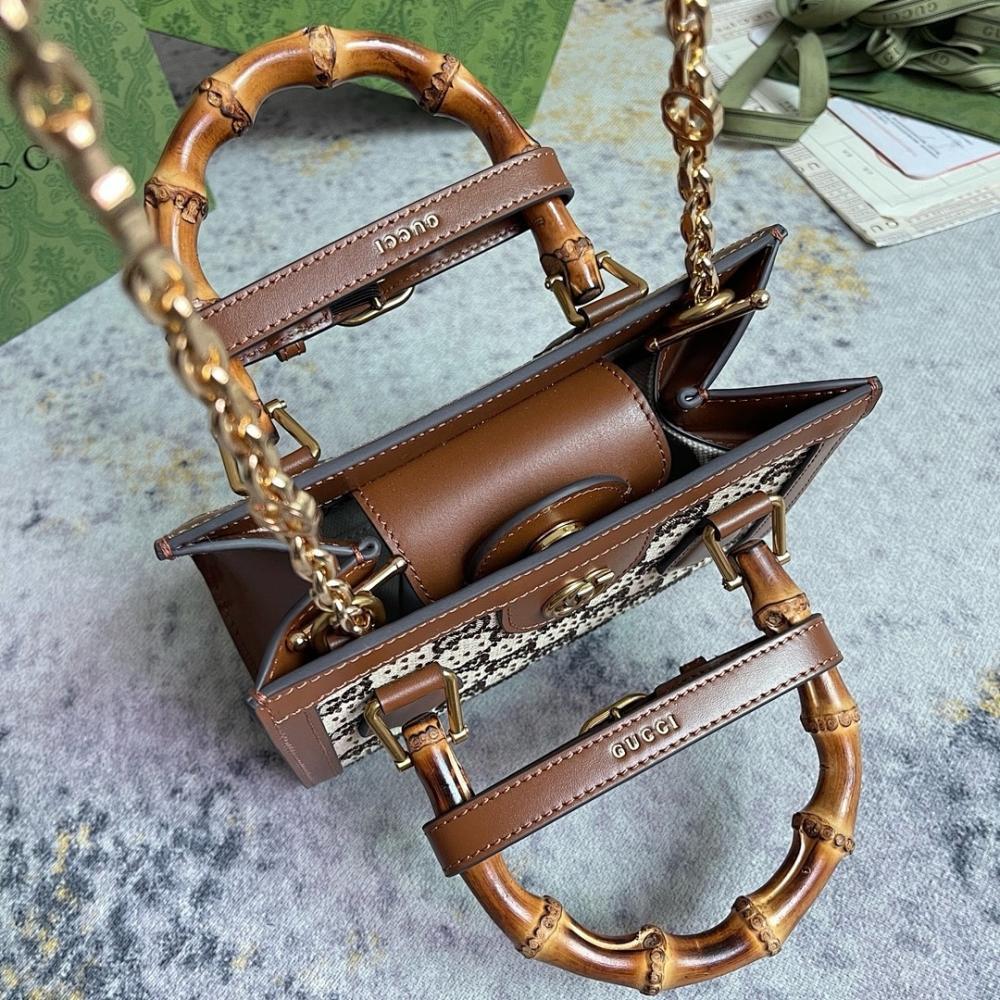 Elegant Refined Top Handle Bag 20x16x10cm