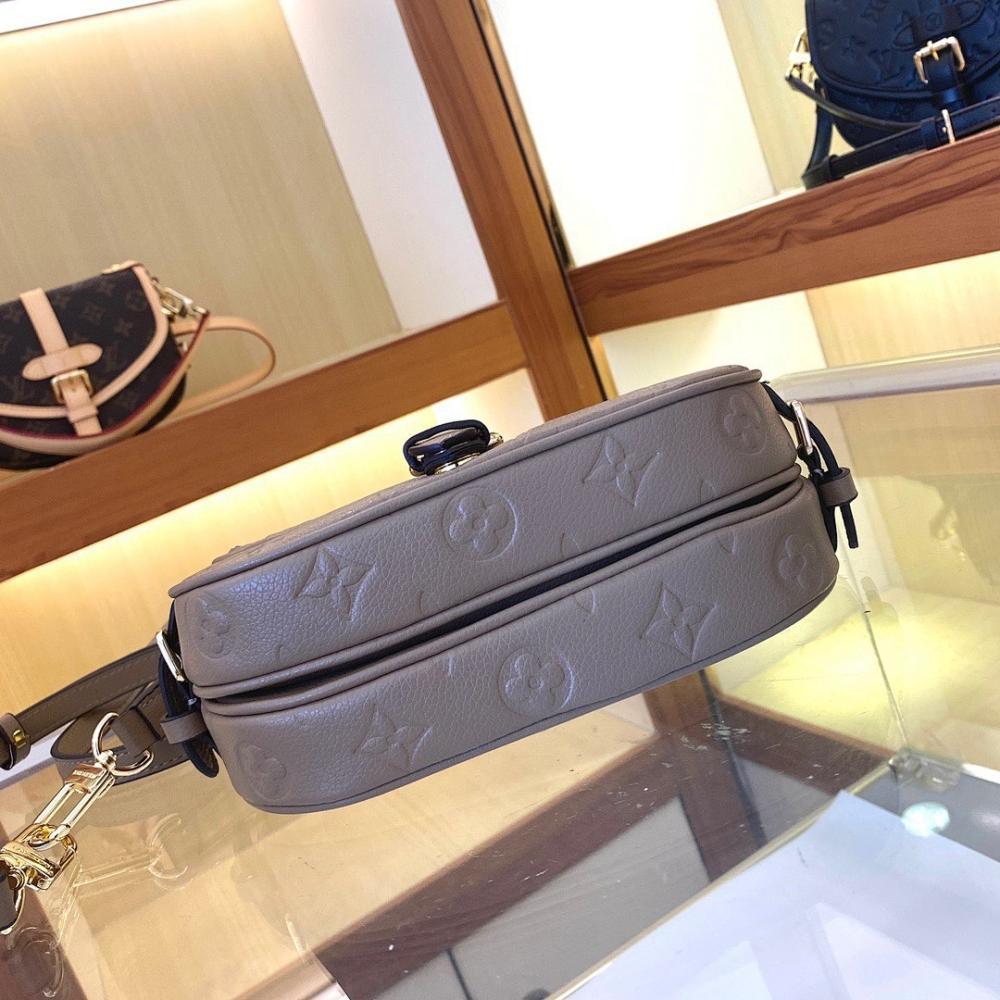 Modern Refined Crossbody Bag 20x16cm